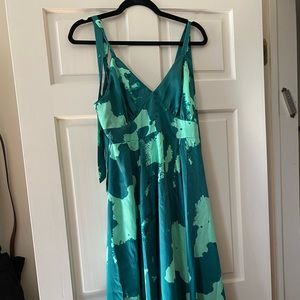 Target Alexis Dress Green new with tags - size M